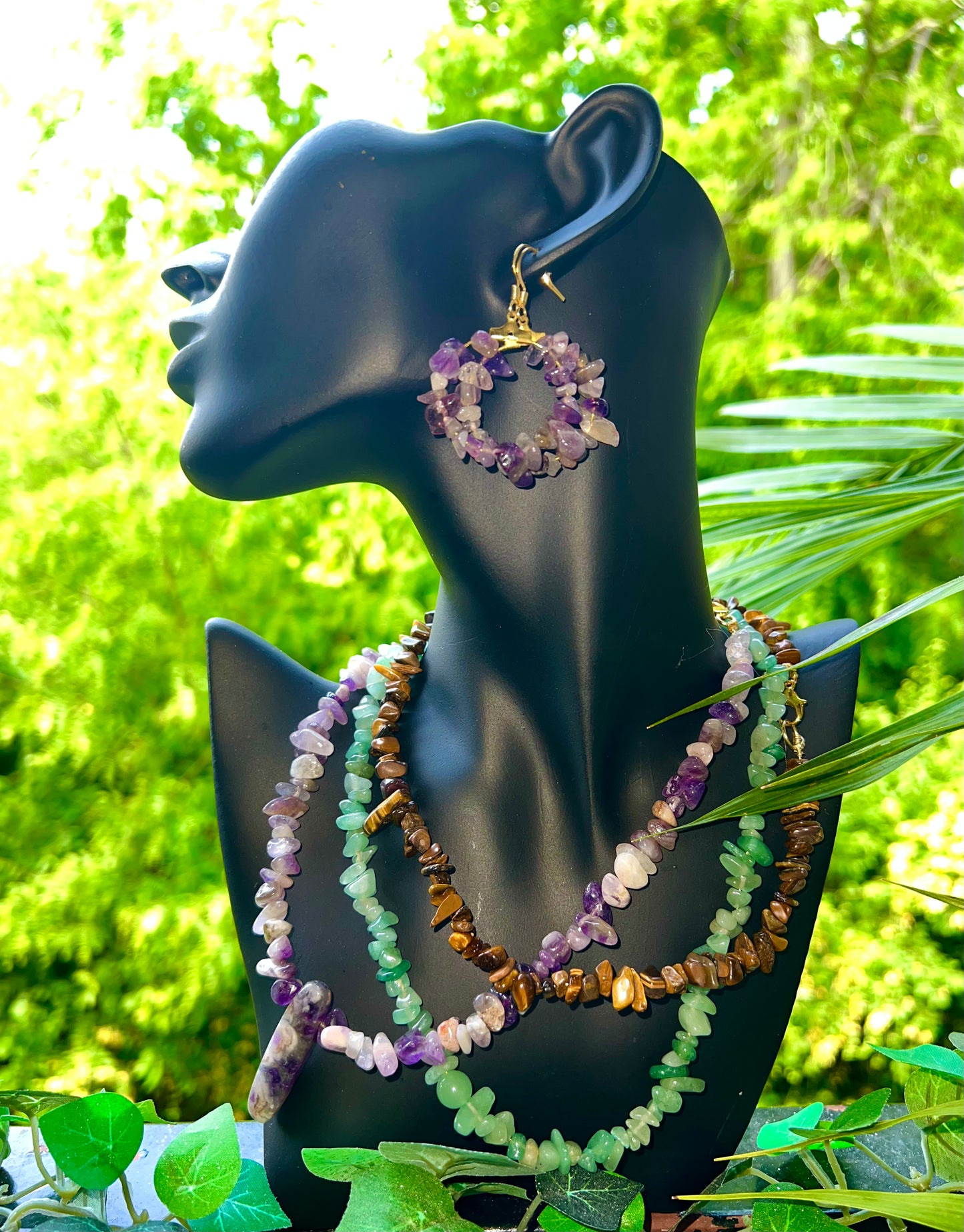 AURA CHOKER