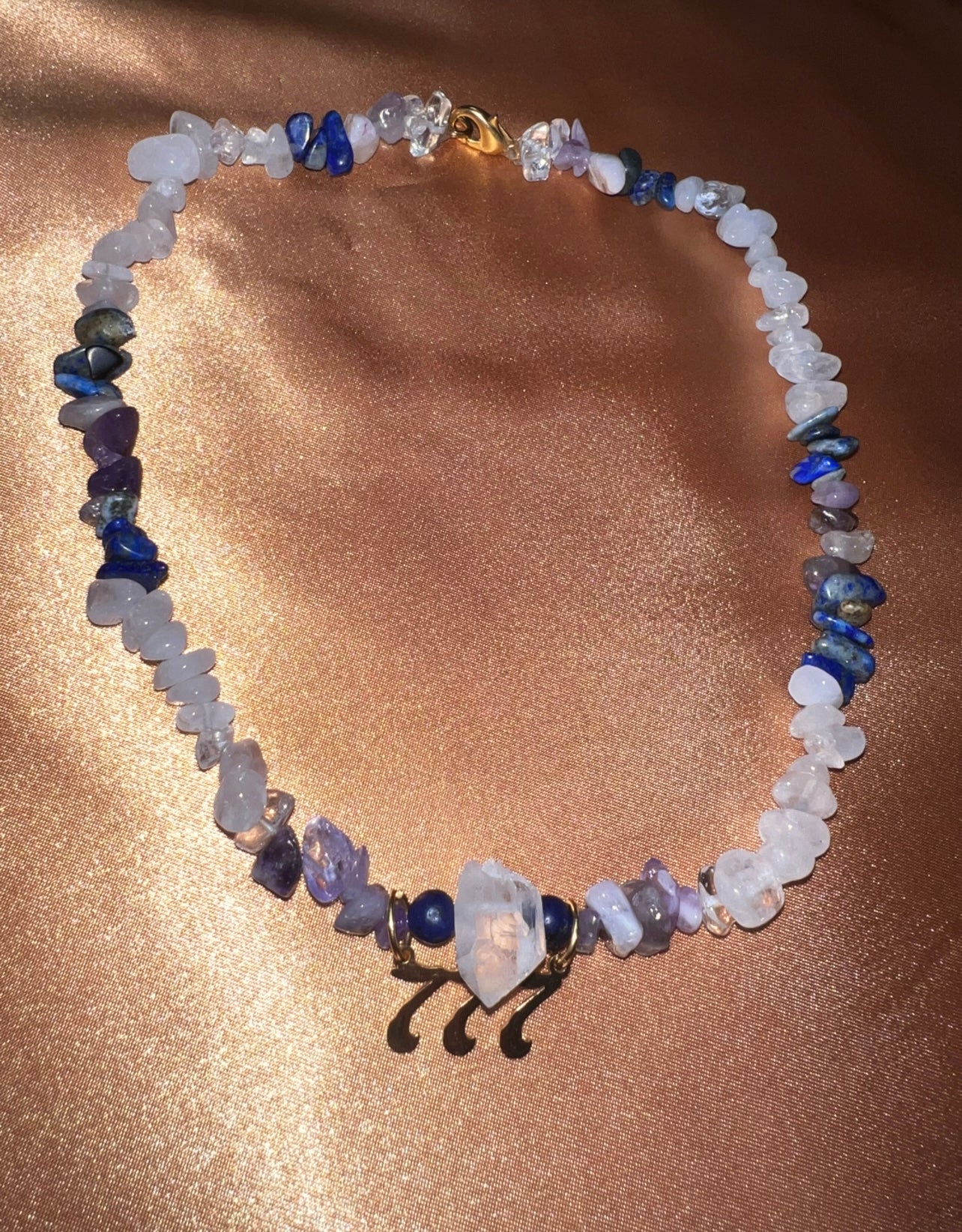 AURA CHOKER